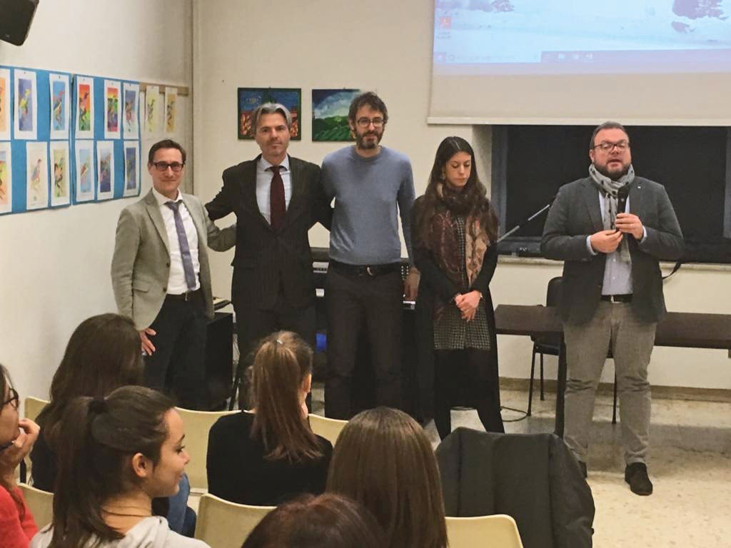 Presentazione biblioteca e consegna librerie