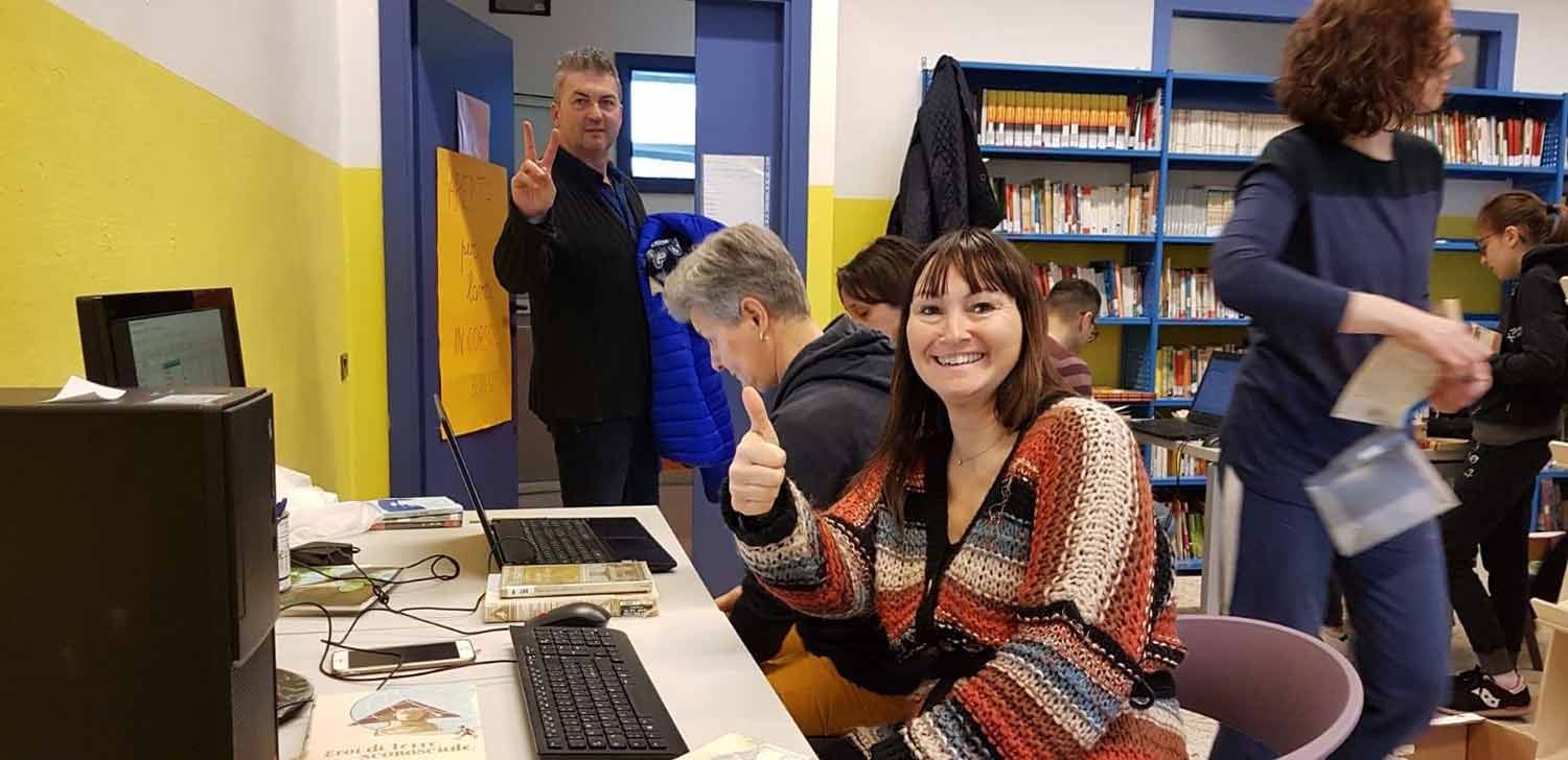 Presentazione biblioteca e consegna librerie